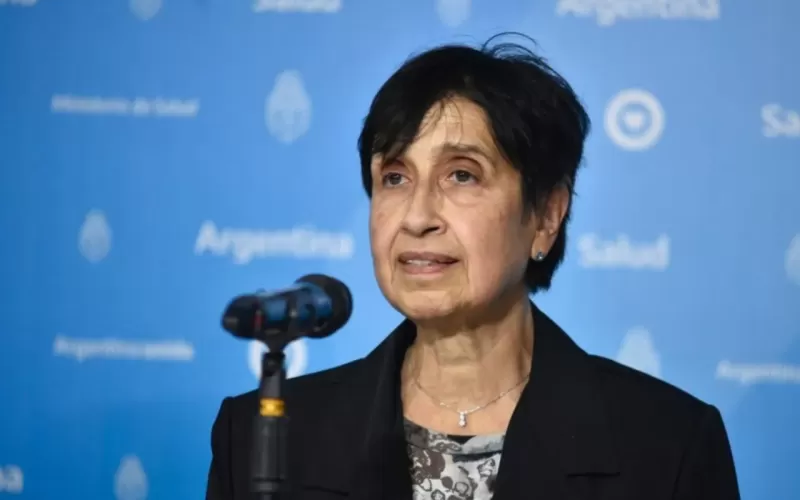 Silvia Gonz&aacute;lez Ayala, doctora en Medicina y especialista en Infectolog&iacute;a