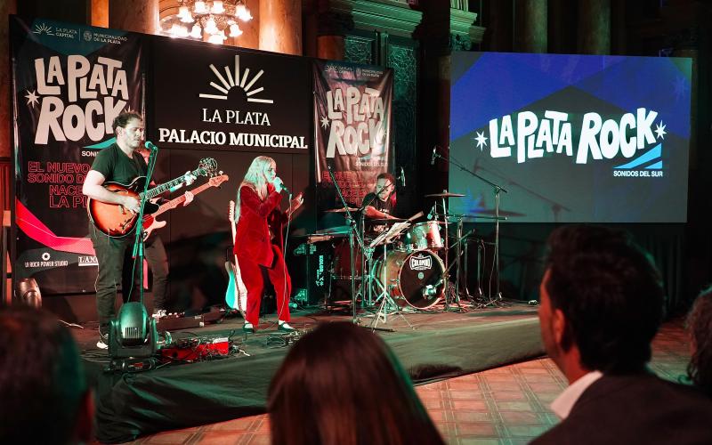 Ana Negrete: "La pol&iacute;tica cultural tiene un gran desaf&iacute;o, que es ver c&oacute;mo generamos escenarios"