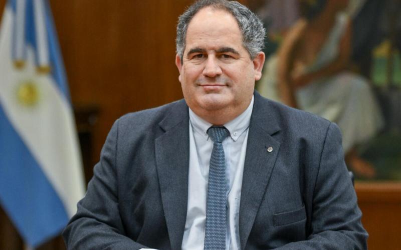 Agust&iacute;n Lodola: "La Plata es una ciudad a la que Vaca Muerta le queda muy lejos"