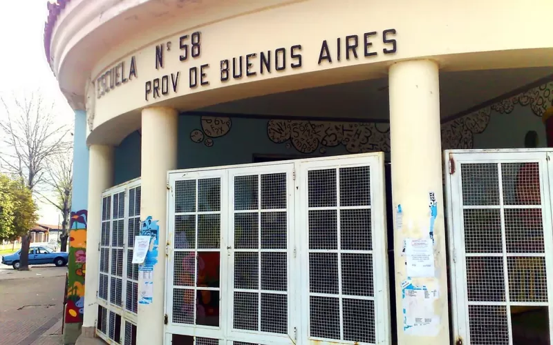 La Plata: denunciaron por grooming a una maestra de la Escuela 58