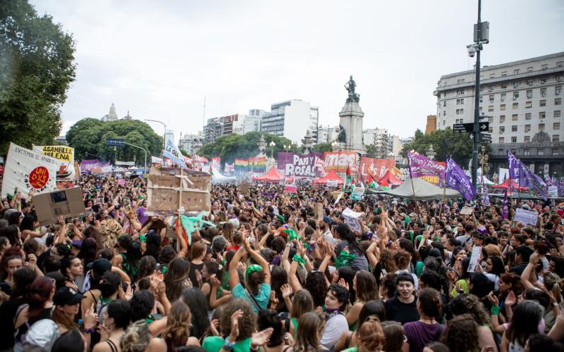 La marcha del 9M por el Día de la Mujer trabajadora en La Plata y capital